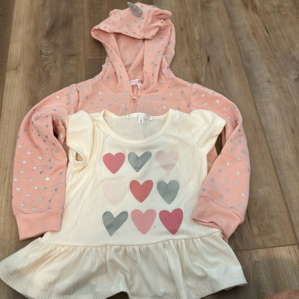 Nanette unicorn horn hoodie and fluttery heart shirt #E2